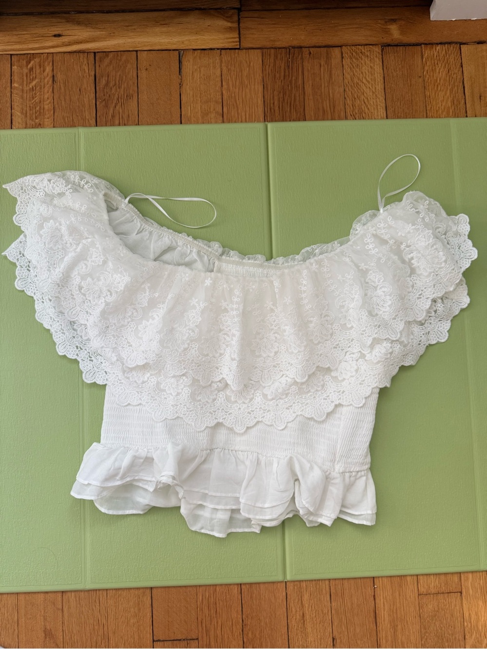 H&M White Lace Off-Shoulder Ruffle Embroidery Top